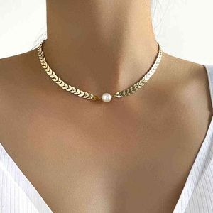 Aprilwell Gothic Pearl Choker Naszyjniki dla Kobiet Collier Collar Estetyczne 2021 Złoty liść Łańcuch Biżuteria Akcesoria Gift Egirrl AA220315
