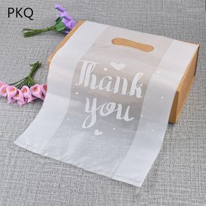 Geschenkpapier 50 Stück Großhandel Plastikeinkaufstasche Kleine Taschen mit Griffen Hochzeitsfeier Geschenkverpackung 19 x 28 cm1