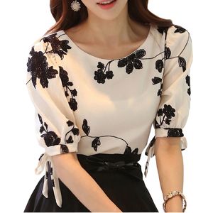 刺繍デザインレディホワイトシフォンブラウスプラスサイズS-3XL韓国Oネックハーフスリーブスタイル女性ファッションシャツT200321