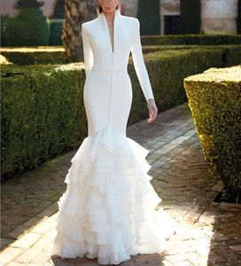 Eleganckie suknie ślubne syreny z długim rękawem do panny młodej 2023 proste miękkie satynowe guziki marszczyzny spódnice wysoka szyja suknia ślubna