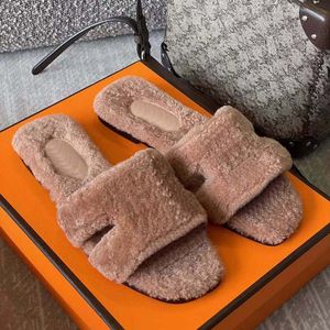 he Plush Slipper Fashion Women Sandals Bohemian Diamond Slippers Woman Flats Flip Flops Dress Shoes