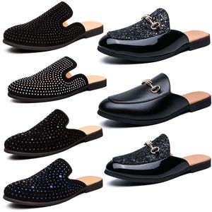 Luxury Designer Mens Tofflor Rhinestones Princetown Loafers Äkta Läder Flats Mules Klassisk Casual Skor Slipper Metal Spänne Slip-On Skor Slides