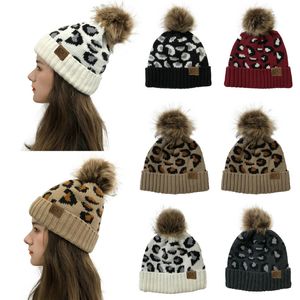 Leopar Örme Şapka Pom Kürk Topu Beanies Kadınlar Kış Sıcak Yün Knitt Kap
