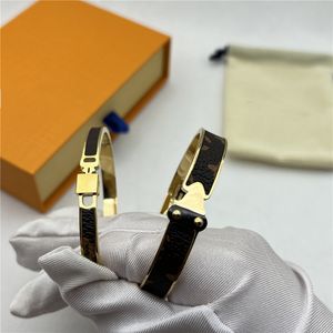 Liebe Armband Marke Luxus Armreif weibliche Designer Großhandel Edelstahl Armbänder weibliche Herz für immer Charme für Frauen berühmten Schmuck