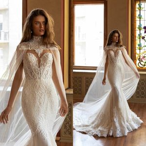 2020 Spitze Meerjungfrau Brautkleider mit Cape Tüll Sweep Zug Perlen Arabisch Dubai Glamour Brautkleider Plus Size