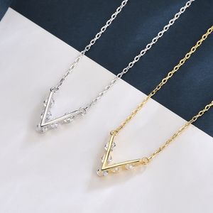 Genuine 100% 925 sterling silver Simple letter V Pendant Necklace Women Chokers Creative Korean jewelry Wholesal collar Q0531