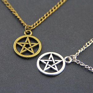 Hängsmycke halsband Pentacle Pentagram Halsband Wicca Star Wiccan Pagan Charm Witchcraft Vintage smycken Forntida silverpläterad för kvinnor män