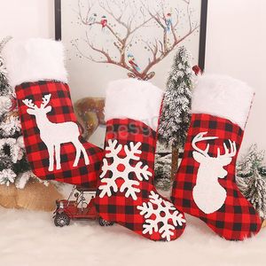 Christmas Plaid Stockings Christmas Tree Decorations Stockings Christmas Trees Ornament Socks Xmas Santa Candy Gifts Storage Bags BH4305 TQQ