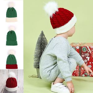 2021 Julstilar Kids Stickade Pompom Beanie Mössor XMS Röd Grön Färg med Vit Fur Boll Söt Barn Vinter Varmare Mössor Småbarn Hat