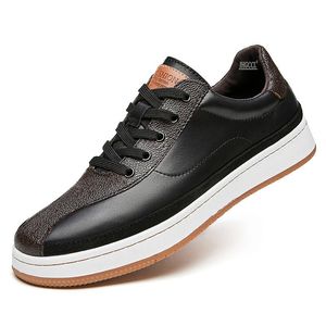 Nowe męskie Obuwie Casual High Quality Cowhide Płaskie buty Bold Metalowe Akcesoria Męskie Buty Damskie Damskie P4