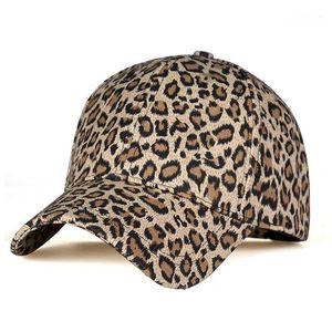 Capas de bola Leopard Imprimir Cap Sports and Leisure Baseball Homens Mulheres curvadas Brim Chapéu Outono Inverno Hat1