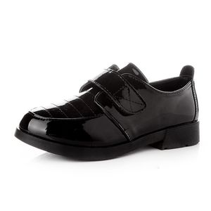子供たちの靴のための男の子の靴フォーマルな機会子供たちの革の靴黒PU特許明るい肌の古典的なデザインパーティーの結婚式の靴27-38 201128