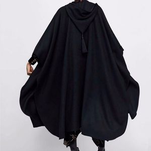 Winter Cloak Hooded Trench Coat Thick Woolen Women Gothic Cape Poncho Coat Open Cardigans Female Tassel Long Trench Overcoat 201111
