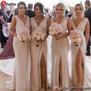 NOVO! Champagne v Neck Cheap país damas de honra vestidos bainha ruched alta divisão depois da festa olhar empregada de honras vestidos de casamento desgaste convidado