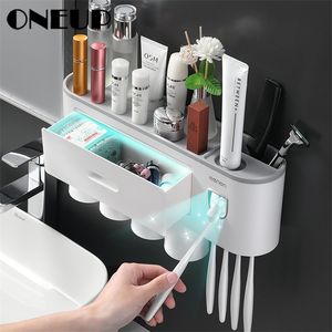 2/3 / 4カップの歯磨き粉のディスペンサー壁のトイレの化粧収納ラックが付いている1つの新しい磁性歯ブラシホルダーLJ201128