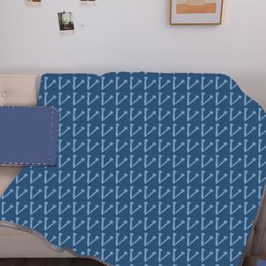 Home Casual Decken Buchstaben-Jacquard-Decke für Erwachsene, modische blaue Schlafschals