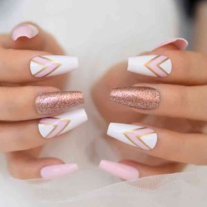 Unghie finte Stampa a bara media sulle unghie con design Pink Double v Pattern Glitter Fake Long Acrylic False Kit Ballerina Tips 220225