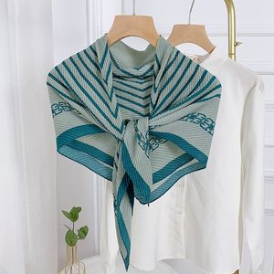 Novo design listrado Cachecol feminino macio de algodão e linho Chiffon lenços quadrados modernos Itens combinando na moda capa de xale sile presente