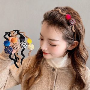 Hairball Dalgalı Kafa Saç Hoops Kadınlar Yeni Sevimli Şapkalar Kızlar için Kaymaz Hairbands Moda Çerçeve Saç Aksesuarları