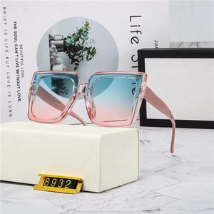 2022 Fashion Classic Design Polariserade lyxiga solglasögon för män Kvinnor Pilot solglasögon UV400 Eyewear Metal Frame Polaroid Lens 8932 med låda och fall 4 färger