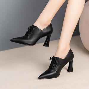 2022 Autumn Winter Women Boots Bare Heels Sapatos Vestidos Mulher Ponto Bombas de Toe Lace Up Botas Mujer Black Designer Shoe 9403N