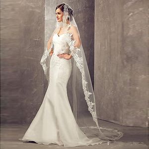 2021 Immagine reale Vendita vintage 3 metri Veli da sposa Accessori per capelli da sposa Bianco Avorio Appliques lunghe in pizzo Tulle Lunghezza cattedrale Velo da chiesa