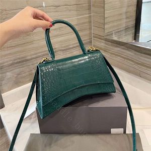 Wholesale body luxuries resale online - 2022 Hot Lady shopping Bags Fashion Handbags Women Totes Shoulder Top quality Cross Body Half Moon Luxury Genuine Leather Classic Retro Purse wallets handle square