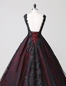 2021 검은 색과 붉은 고딕 웨딩 드레스 볼 가운 스코프 스쿠프 비즈 레이드 레이드 얇은 명주 그물 코르셋 공주 비 백색 신부 가운 맞춤형 Mad216f
