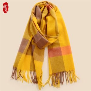 Lã xaile clássico xadrez amarelo Long Lenço Mulheres Inverno Tassel Cabo Moda Casual Bandana Azul Pashmina Quente Presente para Senhoras 201210