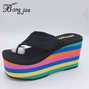 Pantofole New Super High Heel Heel Women Flip Flops Sandali Spessa Platform Platform Pendio Spiaggia Femmina Rainbow Slides Shoes220308