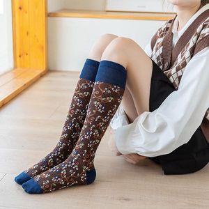 Skarpety Hosiery Kobiety Pończochy Długa Bielizna Kwiat Haft Udo Wysokie Japoński Kawaii Śliczny Kolana Jesień Zima