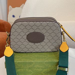 2021 Gestreifter Schultergurt Canvas Patchwork Schulter Messenger Bag Metall Dekorative Kuriertaschen Große Kapazität Kamera Bagg Clutch Herren- und Damenstile