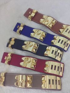 Bangle New Designer Design Kvinnors Rostfritt stål Armband Mode Letter Armband Mäns semester gåvor för kvinnor