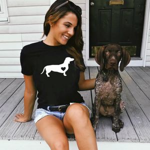 Dachshund Dogプリント女性TシャツTee Mom Life Streetwear Tumblr女性原因グラフィックティーハラジュックトップスカムセタス