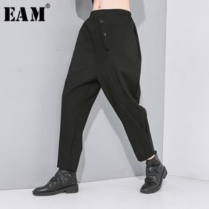 [Eam] 높은 탄성 허리 블랙 버튼 분할 조인트 긴 바지 새로운 느슨한 맞는 하렘 바지 여성 패션 조류 봄 가을 201111