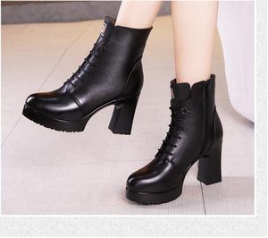 2020 New Arrival Kobiet Moda Martin Botki Lady Medium Czarne Buty Office Girls Sexy Fajne Projektanci Zima Boot Duży rozmiar 43 40 11US # P46