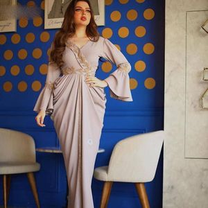 2021 Arabiska Dubai Kaftan Abaya Long Lantern Sleeves V Neck Applique Beaded Plades Prom Party Gowns Chiffon Evening Robe de Soiree Al8724