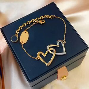 Conjunto de designer de joias de luxo colares com pingente de corrente amor pulseira brincos em forma de coração para mulheres pulseiras de marca para o dia dos namorados com bolsa de veludo