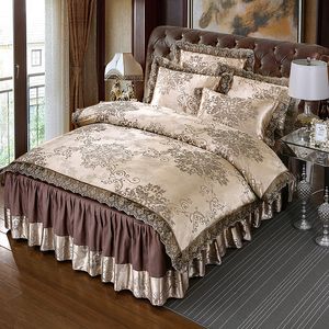 4PCs Satin Jacquard Luxury Lace Bedding Sets Queen King Size Duvet Cover Set Bed Kjol Set Pillowcase BedClothes 201128