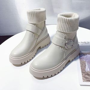 2021hot جديد مثير للنساء الجلود أحذية الخريف الكعب الكعب على الطراز الأسود منصة أحذية أنثى أحذية عالية الجودة