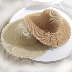 New Summer Fashion Fashion White Big Big Blippy Wide Brim Straw Chapéu com Bowknot Ladies de grandes dimensões Chapéus de sol para mulheres Caps Y200714