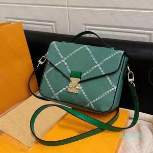 Crossbody Çanta Kadın Çanta Büyük Tote Tasarımcı Omuz Çanta Bayan PU Deri Malzeme Çiçek