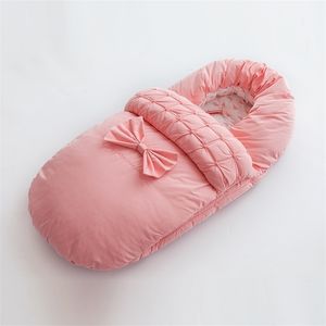 高品質の赤ちゃん寝袋バッグ生まれた毛布封筒弓の外側冬の暖かいベビーカーラップ220216