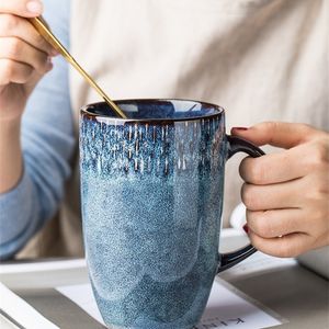 600ml Europe Retro Ceramic Mug With Spoon Coffee Creative Office Tea Drink Drinkware Couples Gift 220311