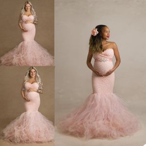 Blush Pink Illusion Ladies Ruffles Szlafrok Blisko Pleasear Bridal Długie Koszulki Koszulki Kobiety Urodzinowe Party Suknie Ślubne Szaty Prysznic