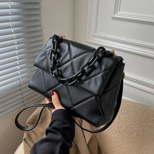 Designer handväska tjock kedja handtag axelväskor kvinnor diamant gitter messenger väska lyxig dam crossbody väska lozenge solid färg enkel HBP