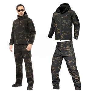 Camouflage Warm Clothes Rain Coat Tactical Jackets Men Fleece Softshell Jacket Waterproof Women Trousers Fishing Hiking Pants 201114