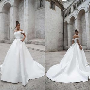 Neue Günstige Einfache Einfache Eine Linie Brautkleider aus Schulterperlen Schärpen Satin Brautkleider Sweep Zug A-line Hochzeitskleid plus Größe