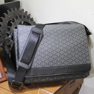 Großhandel Fabrik Männer Leder Umhängetasche Flip gedruckt karierten Rucksack Straße Trend Polka Dot Handtasche horizontale Freizeit Computer Mode Aktentasche