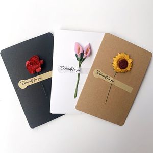 Kraft Kağıt Davetiyeler toptan satış-Kurutulmuş Çiçekler El Yazısı Nimet Tebrik Kartı Doğum Günü Hediyesi Düğün Davetiyeleri Mesaj DIY Retro Kraft Kağıt